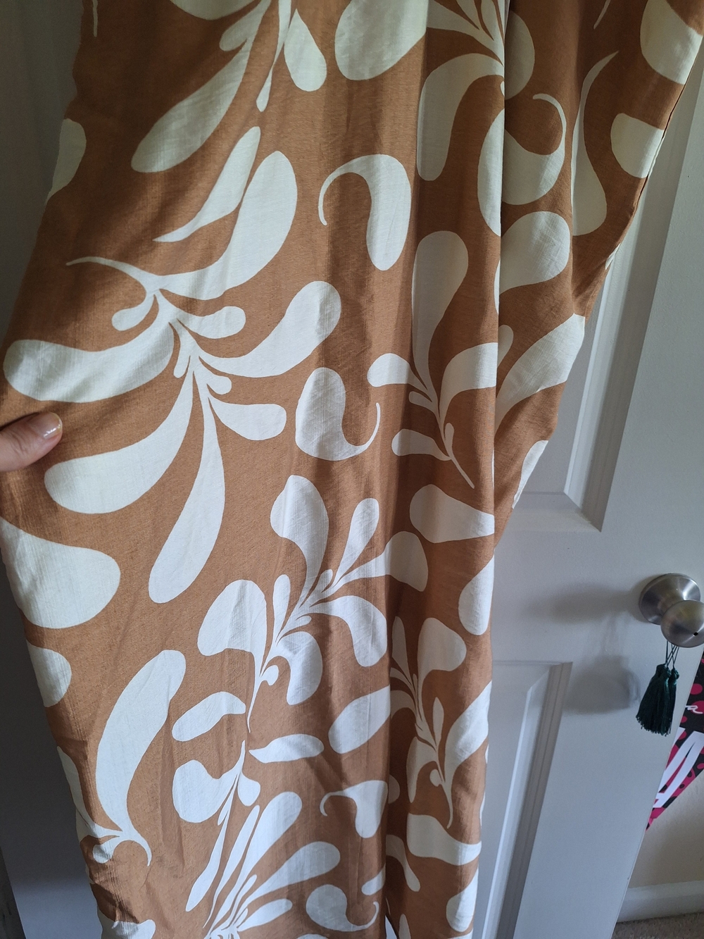 New With Tags Tan & Cream Off-Shoulder Midi Dress Size L - Picture 9 of 15